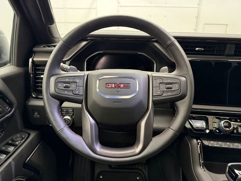Used 2025 GMC Sierra 1500 AT4X image 15