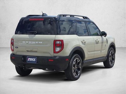 Used 2025 Ford Bronco Sport Outer Banks w/ Outer Banks Tech Package+ AWD/4WD image 5