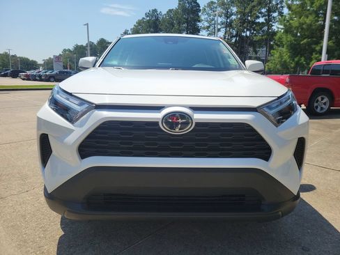 Certified 2025 Toyota RAV4 LE FWD image 5