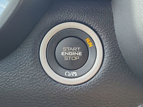 Used 2022 RAM 1500 Big Horn AWD/4WD image 32