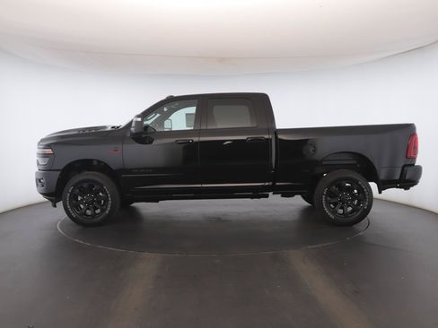 Used 2025 RAM 2500 Laramie AWD/4WD image 22