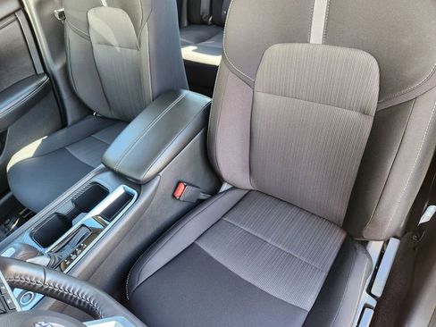 Used 2025 Nissan Sentra SV w/ All-Weather Package FWD image 10