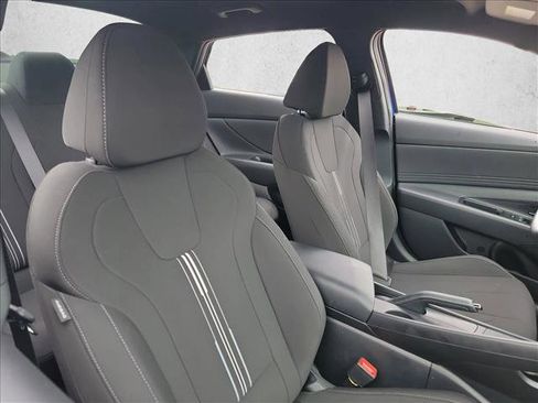 Used 2025 Hyundai Elantra Sport w/ Cargo Package image 15