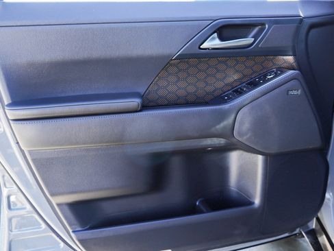 Used 2024 Lexus GX 550 w/ Cold Area Package image 20