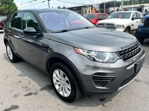 Used 2018 Land Rover Discovery Sport SE image 3