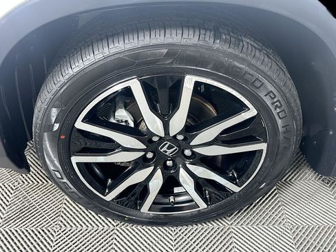 Certified 2022 Honda Pilot Touring image 36