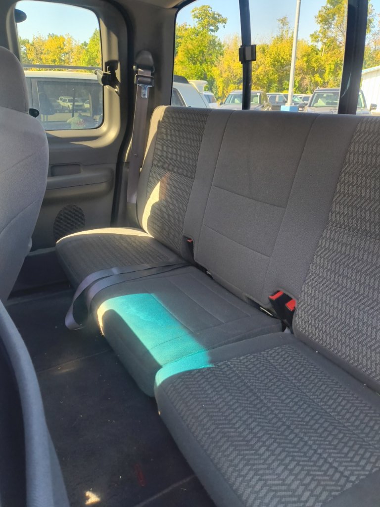 Used 2003 Ford F150 XLT RWD image 5