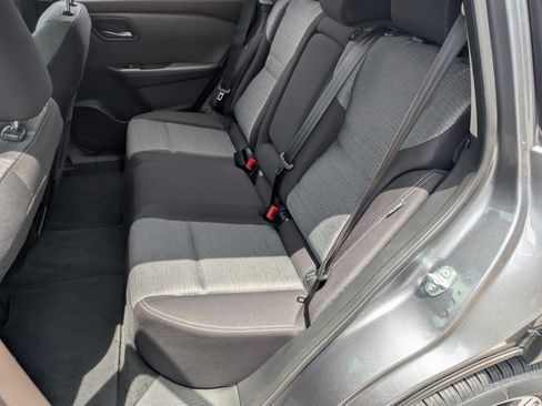 Used 2023 Nissan Rogue SV FWD image 17