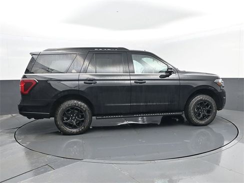 Used 2023 Ford Expedition Timberline image 4