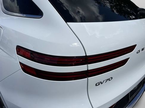 Used 2026 Genesis GV70 2.5T AWD/4WD image 14
