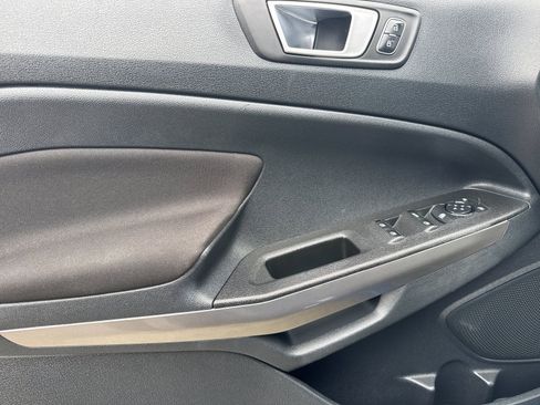 Used 2018 Ford EcoSport SE w/ SE Convenience Package FWD image 12