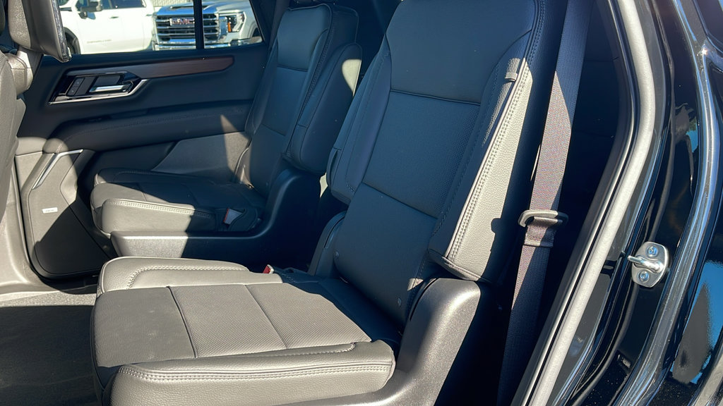 New 2026 GMC Yukon Denali w/ Denali Reserve Package AWD/4WD image 15