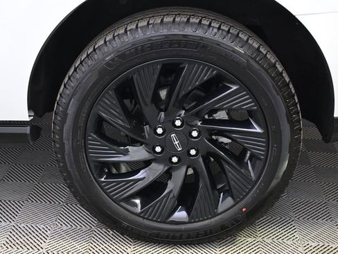 New 2026 Lincoln Navigator Reserve w/ Jet Appearance Package image 20