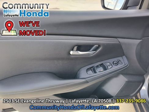 Used 2024 Nissan Sentra SV FWD image 19