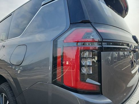 New 2026 Nissan Armada Platinum Reserve image 40