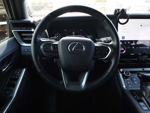 Used 2024 Lexus GX 550 AWD/4WD image 16