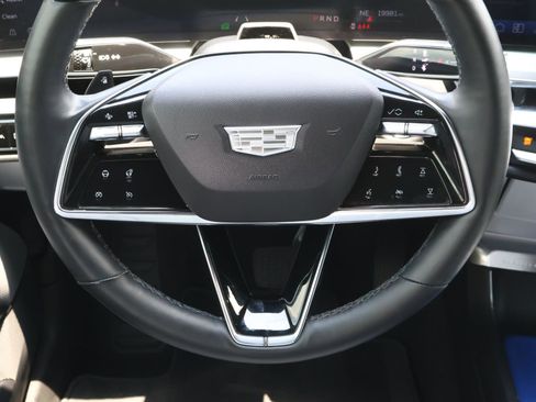 Used 2024 Cadillac Lyriq Luxury RWD image 13