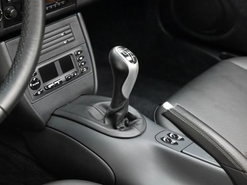 Used 2001 Porsche 911 Carrera AWD/4WD image 15