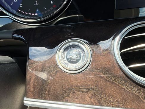 Used 2019 Mercedes-Benz E 300 image 14