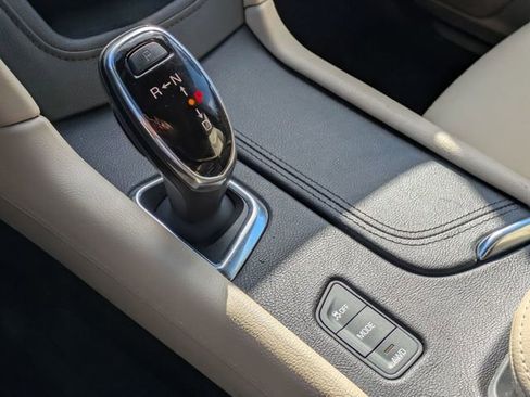 Used 2019 Cadillac XT5 Luxury image 25