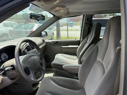 Used 2002 Dodge Caravan SE FWD image 12