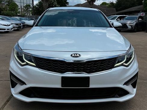 Used 2020 Kia Optima LX FWD image 2