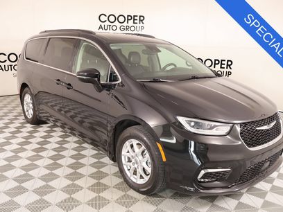 Used 2022 Chrysler Pacifica Touring-L