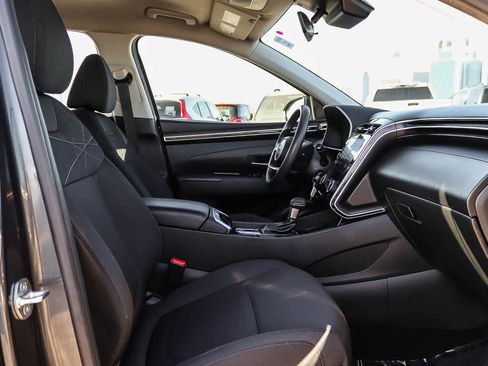 Used 2023 Hyundai Tucson SE AWD/4WD image 16