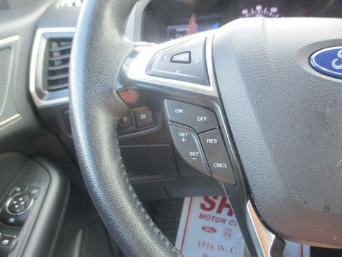 Used 2024 Ford Edge SEL AWD/4WD image 11