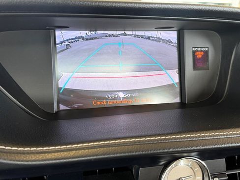 Used 2014 Lexus ES 350 w/ Luxury Package FWD image 25