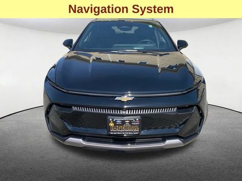 Used 2024 Chevrolet Equinox EV LT w/ LPO, Trailering Package AWD/4WD image 4