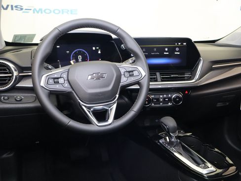 New 2026 Chevrolet Trax ACTIV w/ Driver Confidence Package FWD image 17