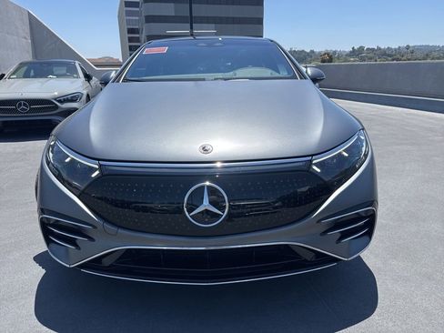 Used 2023 Mercedes-Benz EQS 580 4MATIC Sedan image 2