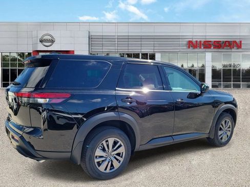 New 2026 Nissan Pathfinder S image 2