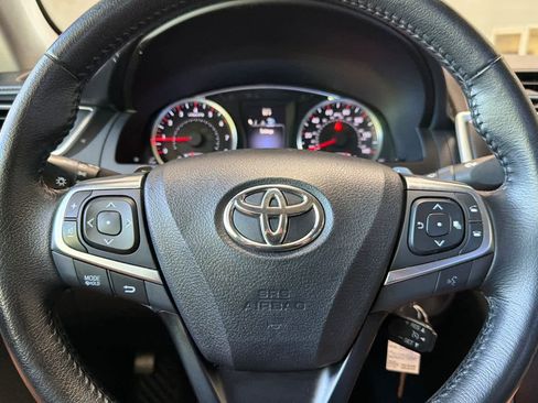 Used 2016 Toyota Camry SE FWD image 22