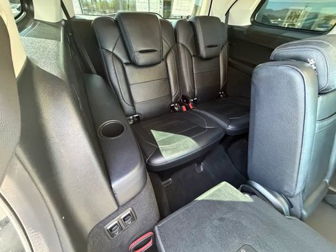 Used 2017 Mercedes-Benz GLS 550 4MATIC image 16