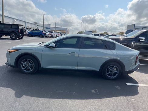 Used 2025 Kia K4 LXS image 9