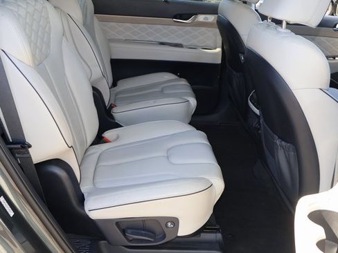 Used 2022 Hyundai Palisade Calligraphy image 17