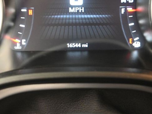 Used 2023 Dodge Challenger R/T image 35