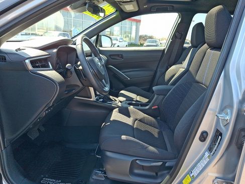 Used 2024 Toyota Corolla Cross SE w/ Moonroof Package image 14