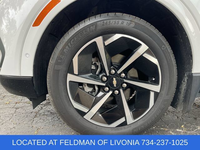 Used 2024 Chevrolet Equinox EV LT w/ Active Safety Package 3 FWD image 31