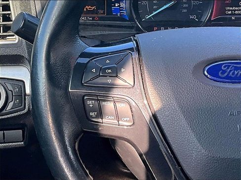 Used 2017 Ford Explorer XLT w/ Equipment Group 202A image 15