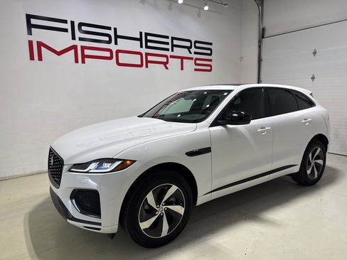 Used 2025 Jaguar F-PACE R-Dynamic S image 8