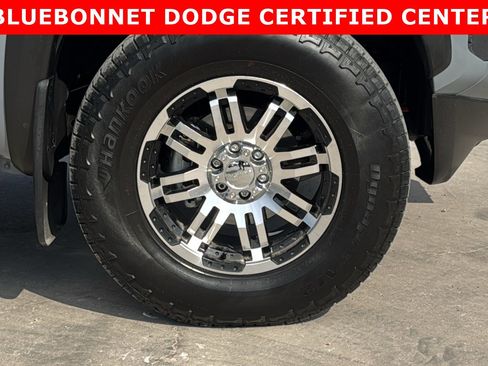 Used 2025 Nissan Frontier Pro-X image 31