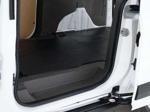 Used 2023 Ford Transit Connect XL image 17