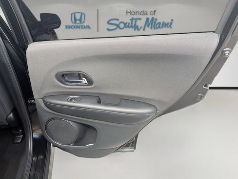 Certified 2022 Honda HR-V LX image 29