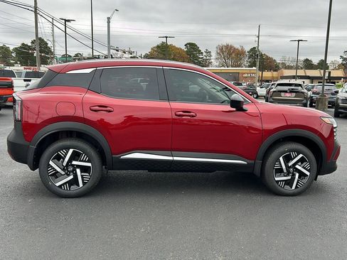 New 2026 Nissan Kicks SV w/ Charging Package image 7