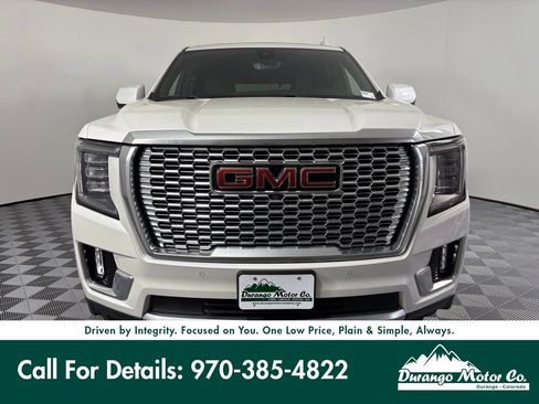 Used 2022 GMC Yukon Denali w/ Advanced Technology Package AWD/4WD image 3