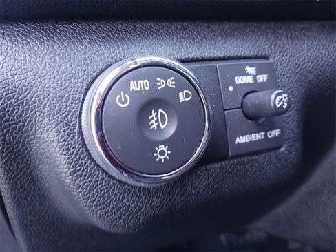 Used 2016 Chevrolet Traverse LT image 37