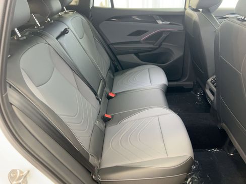 New 2026 Volkswagen Tiguan SE R-Line image 27